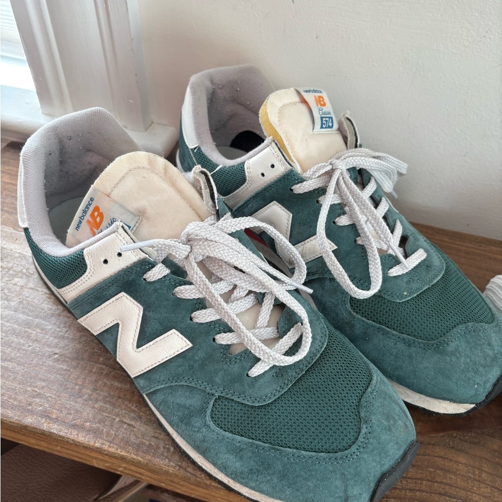 New Balance Men's Green Suede & Mesh Athletic Sneakers
